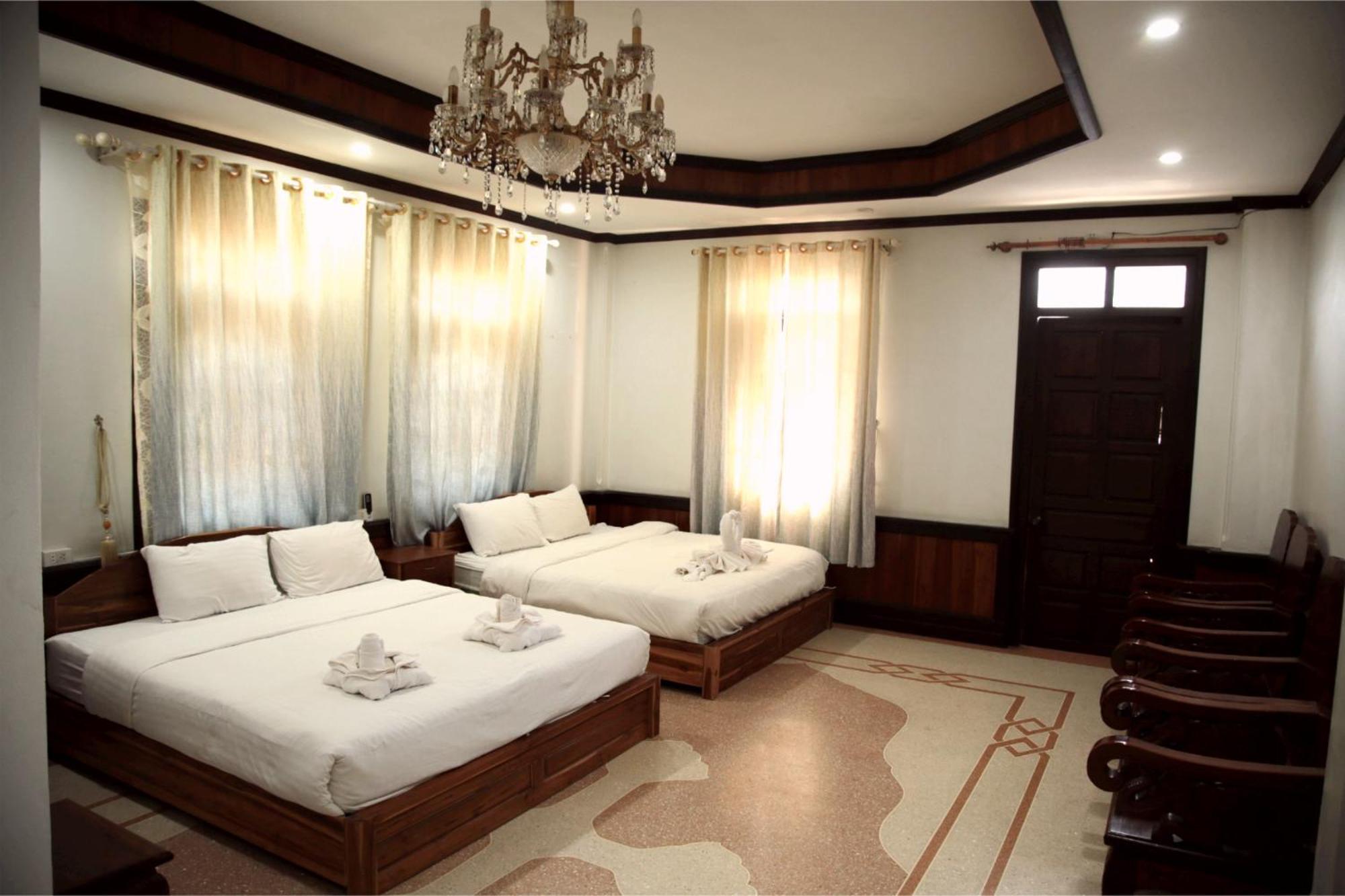 Villa Kiengkham晶康民宿 لوانغ برابانغ المظهر الخارجي الصورة